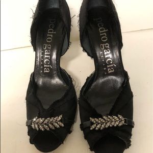 Pedro Garcia black satin rhinestone pumps 40 1/2